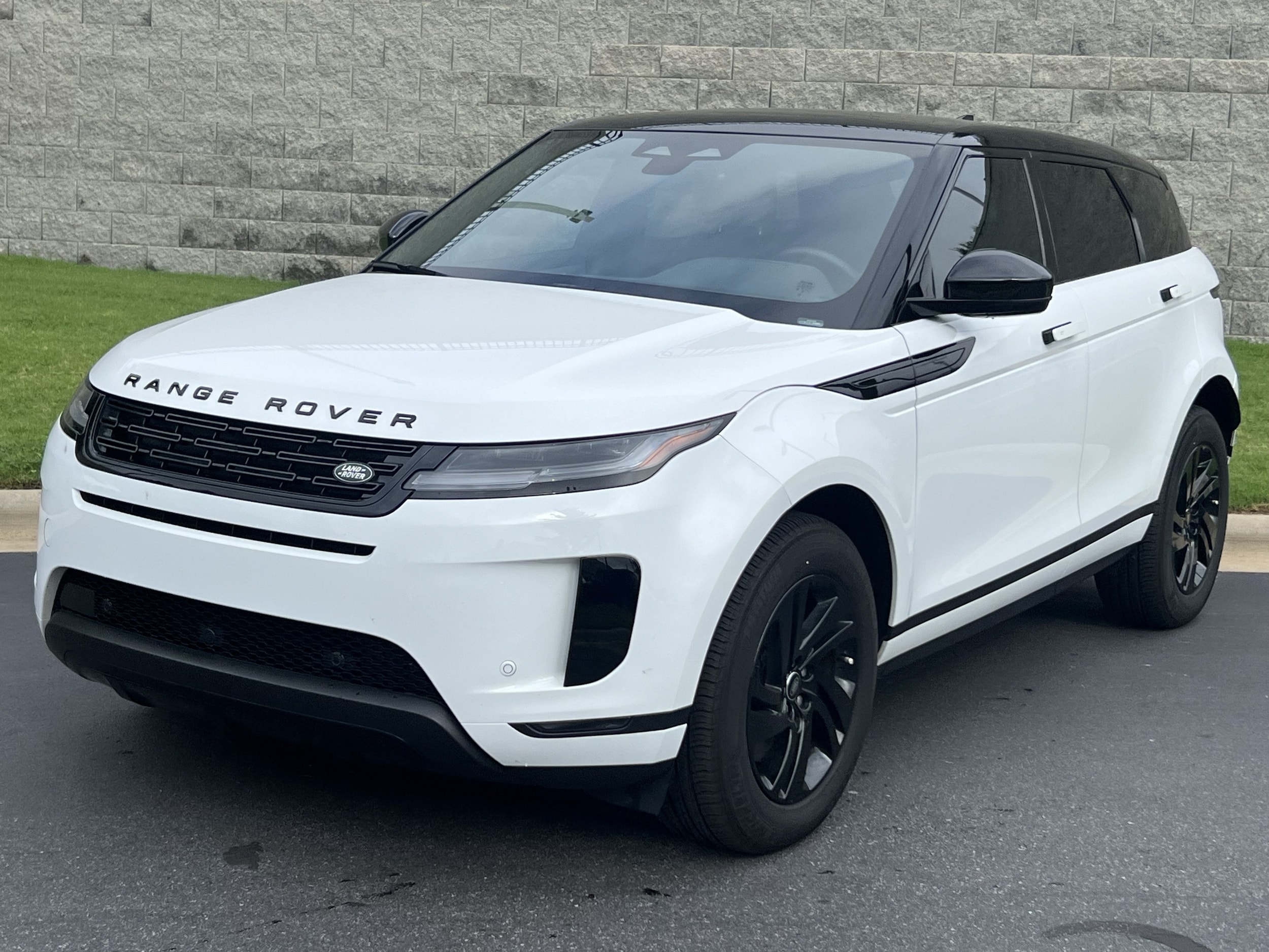 land rover range rover evoque 2026 SALZJ2FX9TH288409 image land rover range rover evoque 2026 SALZJ2FX9TH288409 image
